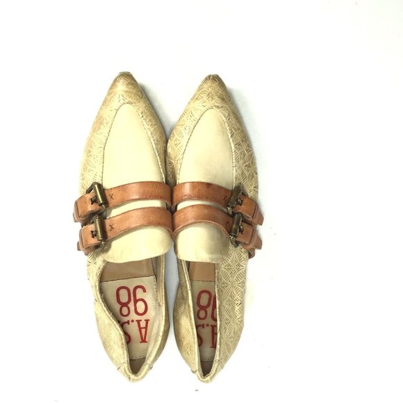 A.S. 98 Distressed Pointed Toe Loafers Flat Buckle Detail Tan Size 36 / US 5.5-6 - Picture 4 of 11